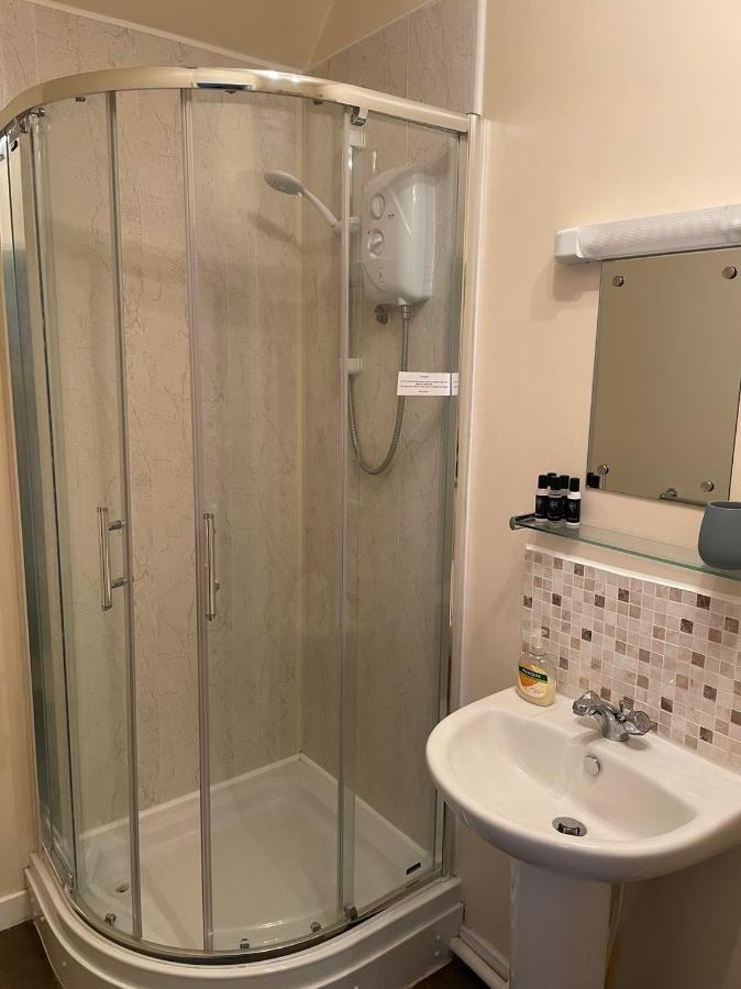 Newcastle  The Crown Inn & B&B מראה חיצוני תמונה