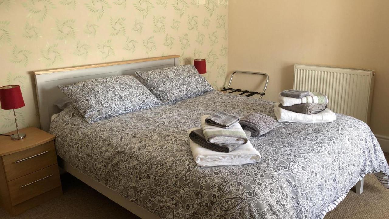 Newcastle  The Crown Inn & B&B מראה חיצוני תמונה